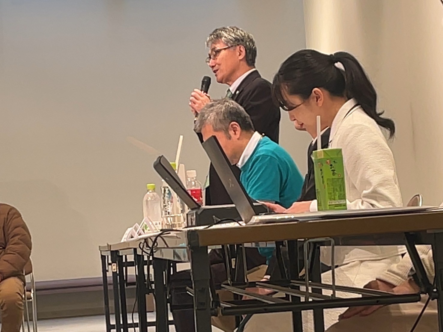 大会の様子の画像